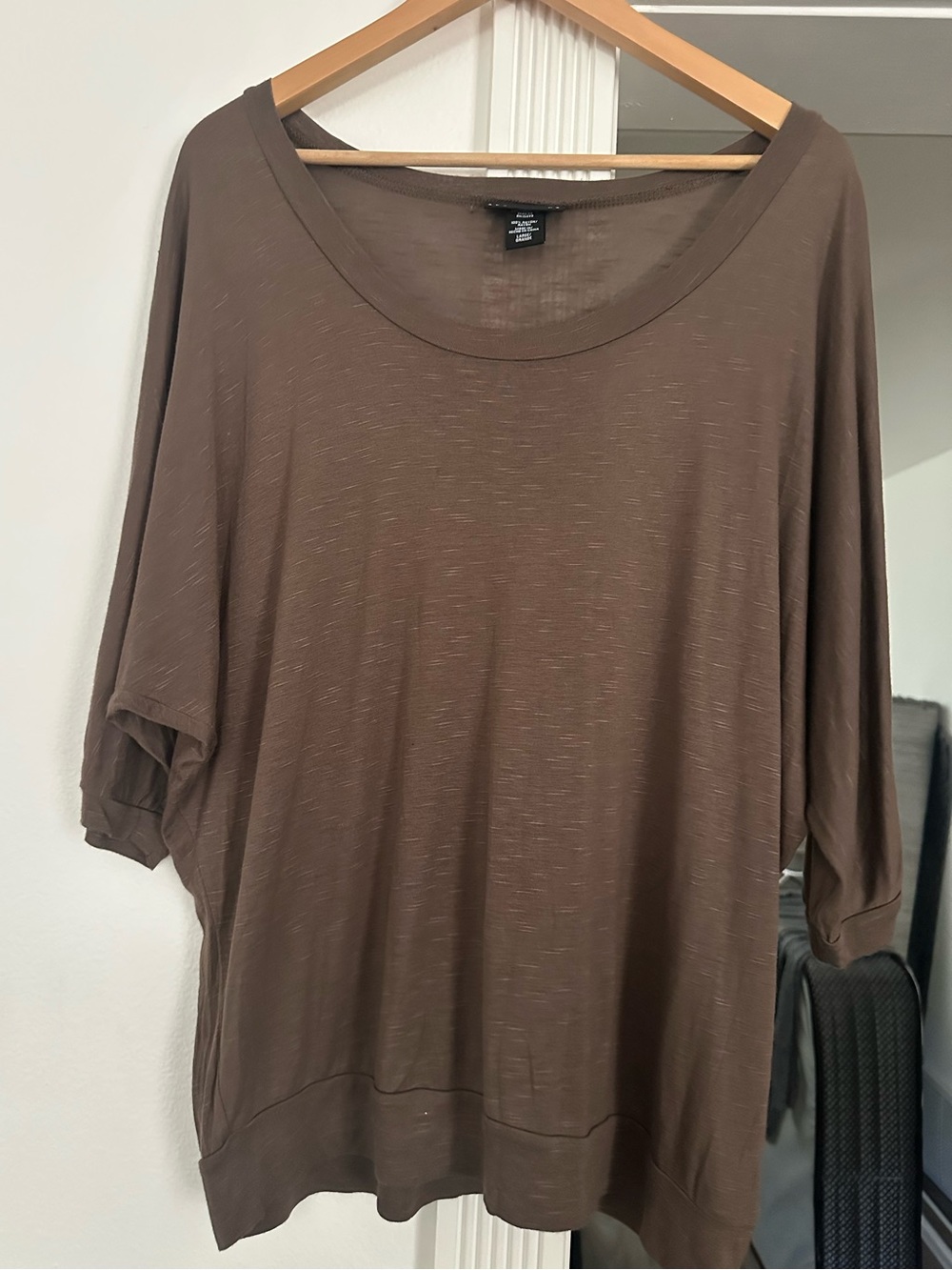 Olive Apostrophe Pull Over Layered Top Large